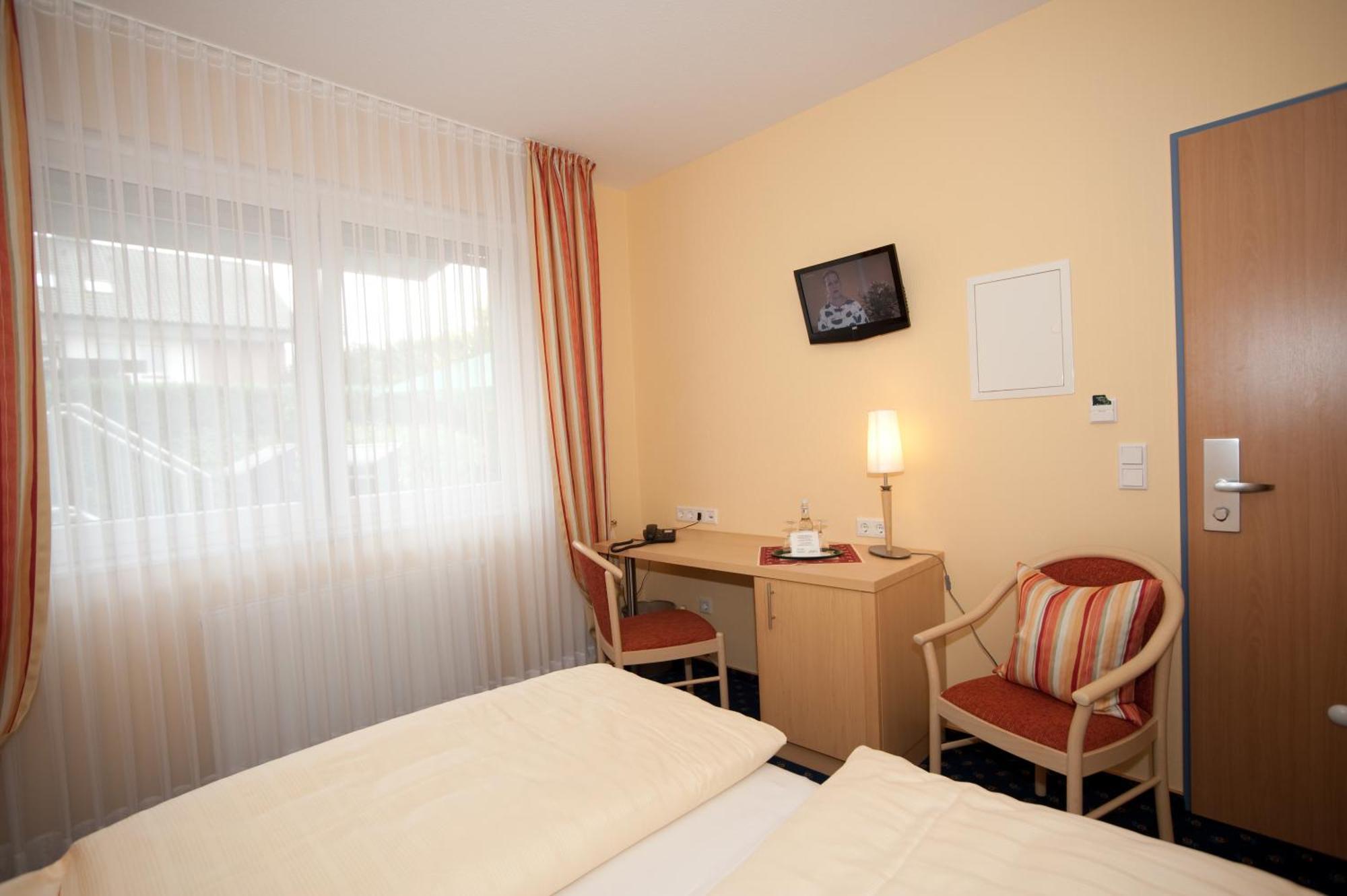 Akzent Hotel Hubertus Мелле Екстер'єр фото